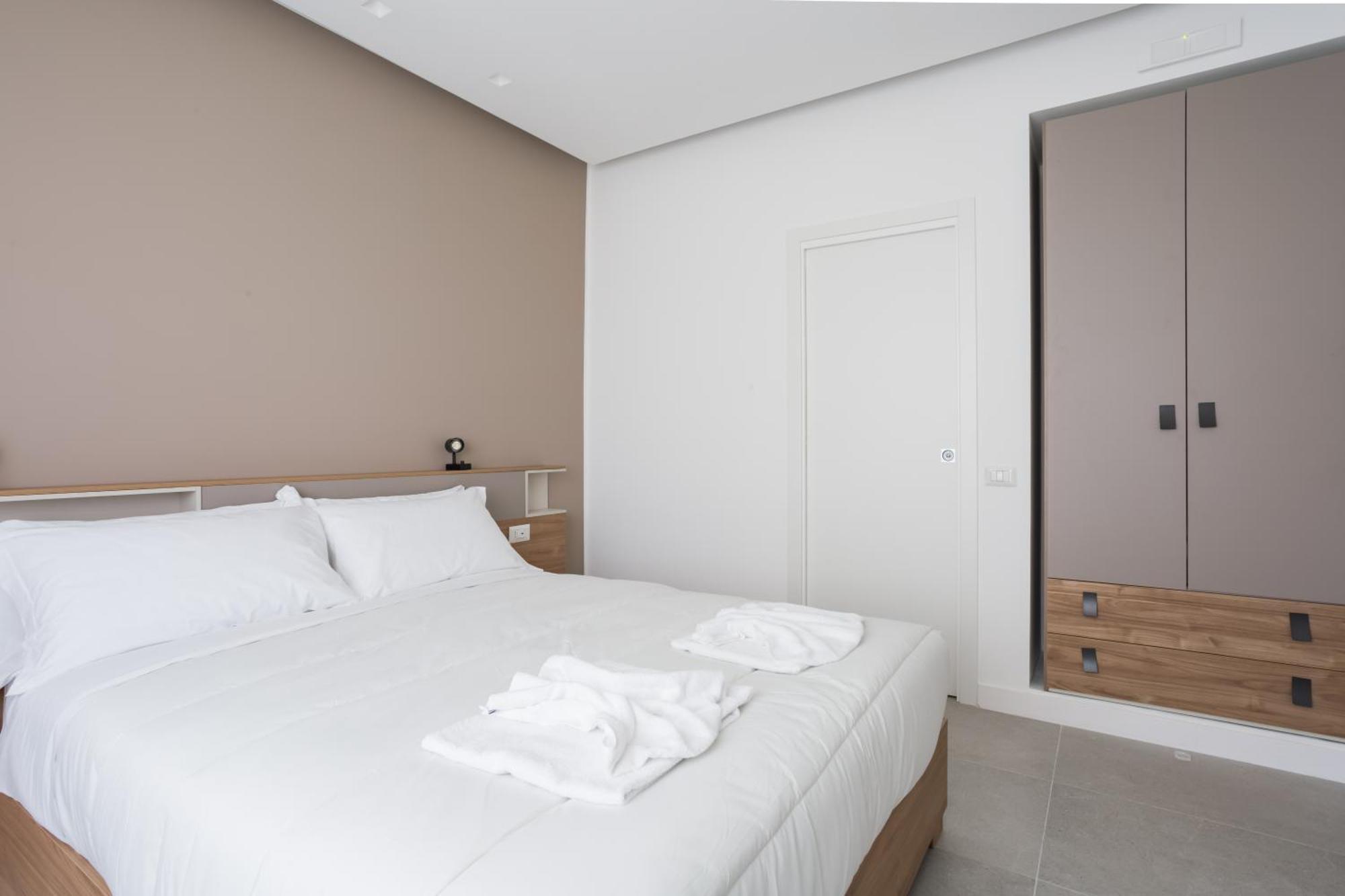 Napolishine Panorama Caravaggio By Dimorra Hotel Exterior photo